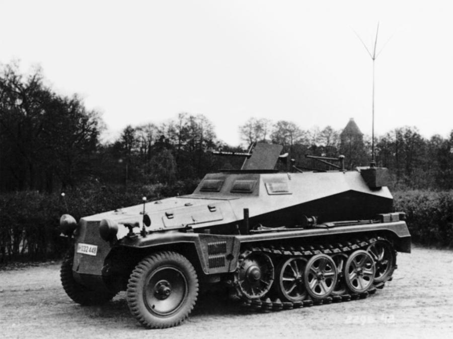  DEMAG D7p (Sd.Kfz. 250/3) 1940 года  (фото 2 из 2)